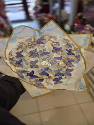 Işıklı Kelebek buketi | Kütahya Nergiz Çiçekçilik