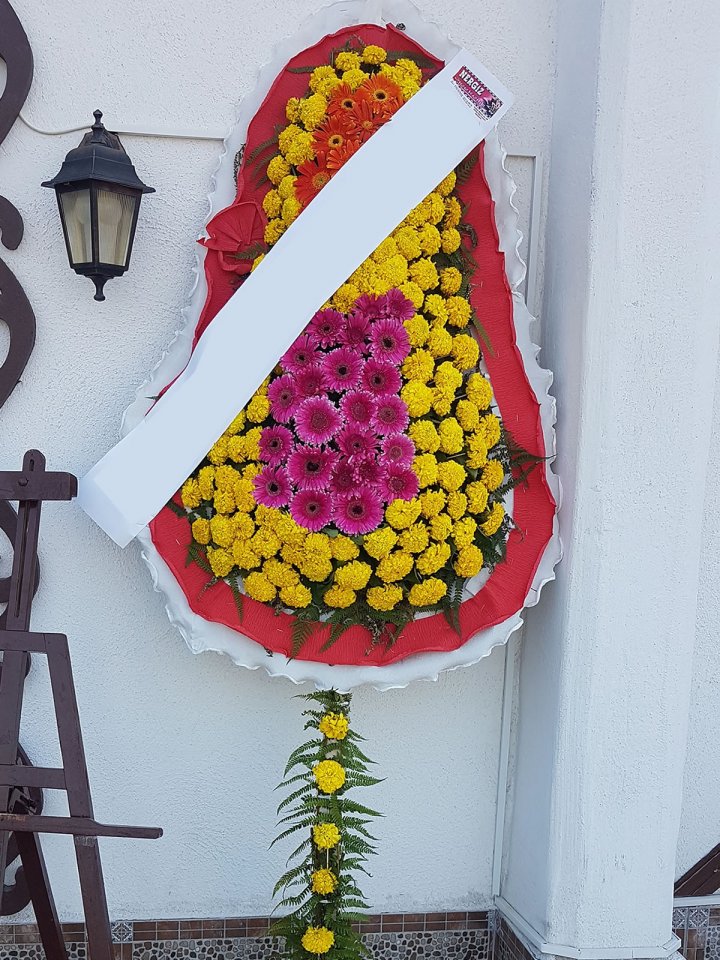 Gövdesi Süslü Çelenk - Kütahya çelenk siparişi