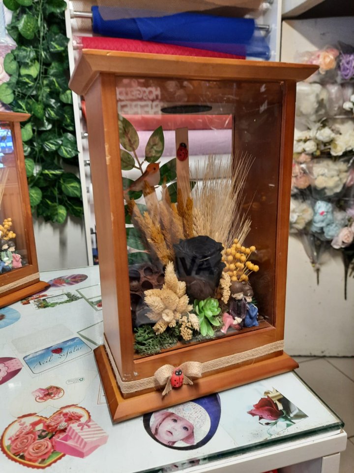 Solmayan Gül Teraryum Model 2 - Kütahya çiçek