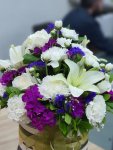 Çiçekçi - Kutuda Mor ve Beyaz Çiçekler