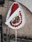 Çiçekçi - Kırmızı Beyaz Model Sepet