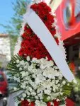 Çiçekçi - Kırmızı Beyaz Gelin Duvağı